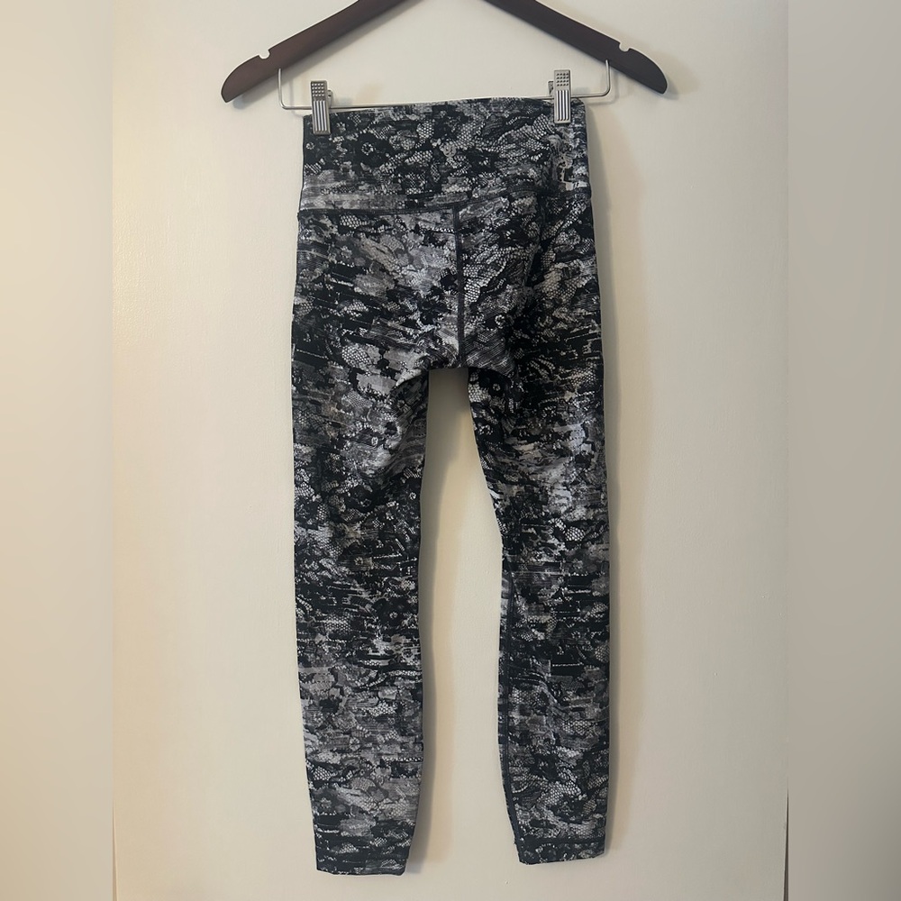 Lululemon Wunder Under High-Rise 7/8 Tight *Full-On Luxtreme 25" Leggings size 4 - Picture 2 of 7